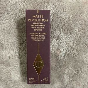Charlotte Tilbury Matte lipstick ~Gracefully pink~